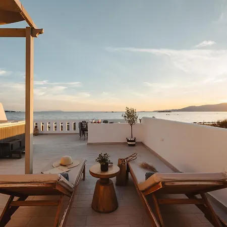 דירה Almiriki Naxos Beachside Living