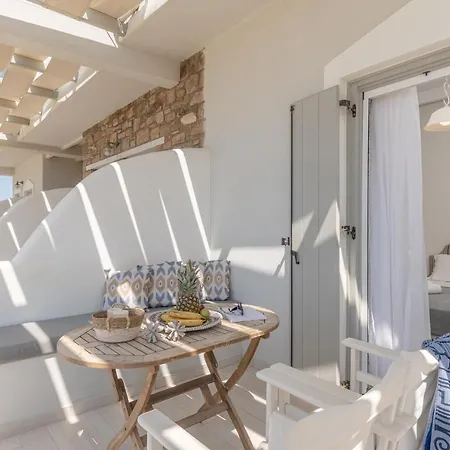 Almiriki Naxos Beachside Living Apartment