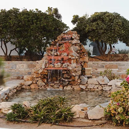 公寓 Almiriki Naxos Beachside Living