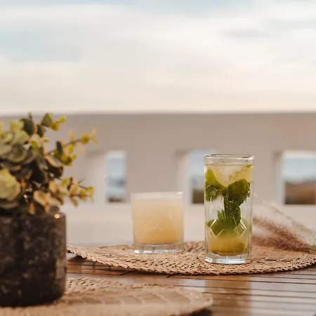 公寓 Almiriki Naxos Beachside Living *
