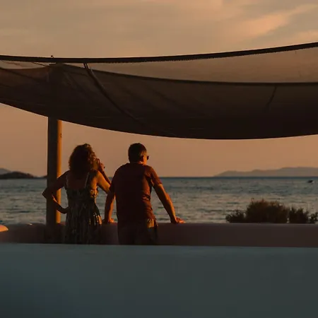 Nikos&maria Studios,apts&suites *