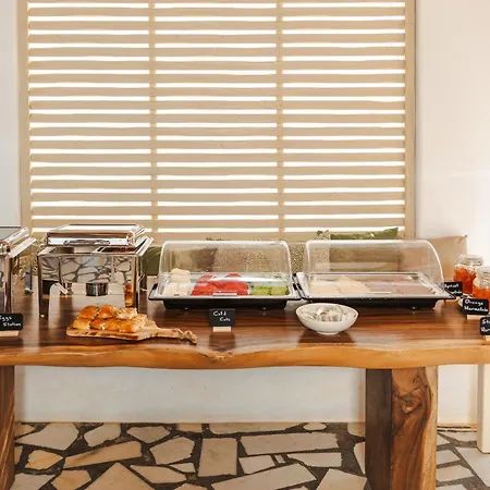 公寓 Almiriki Naxos Beachside Living