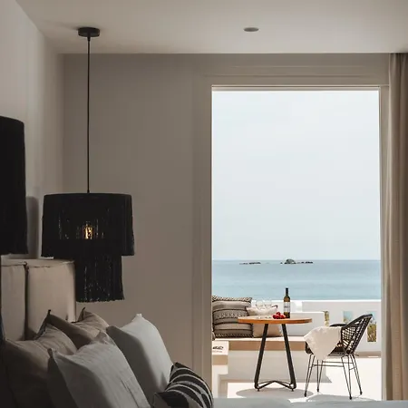 דירה Almiriki Naxos Beachside Living