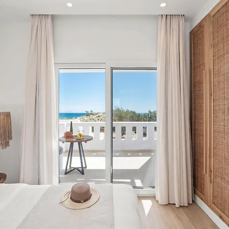 דירה Almiriki Naxos Beachside Living